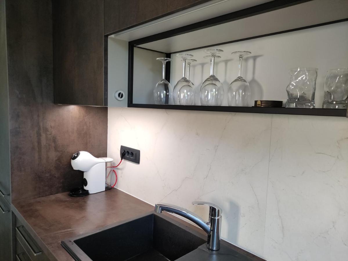 Apartvilla Castropola Exteriér fotografie