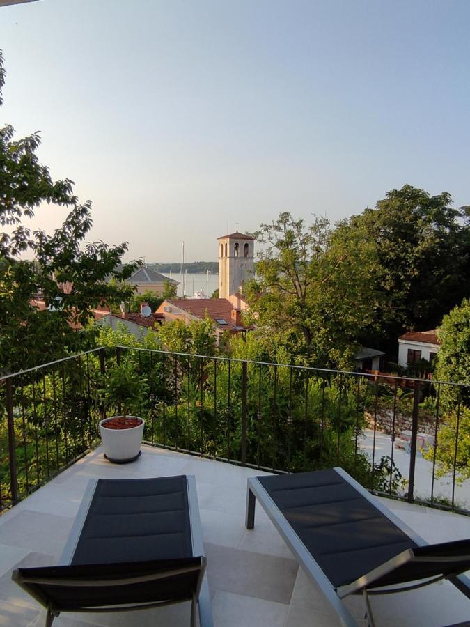 Apartvilla Castropola Exteriér fotografie