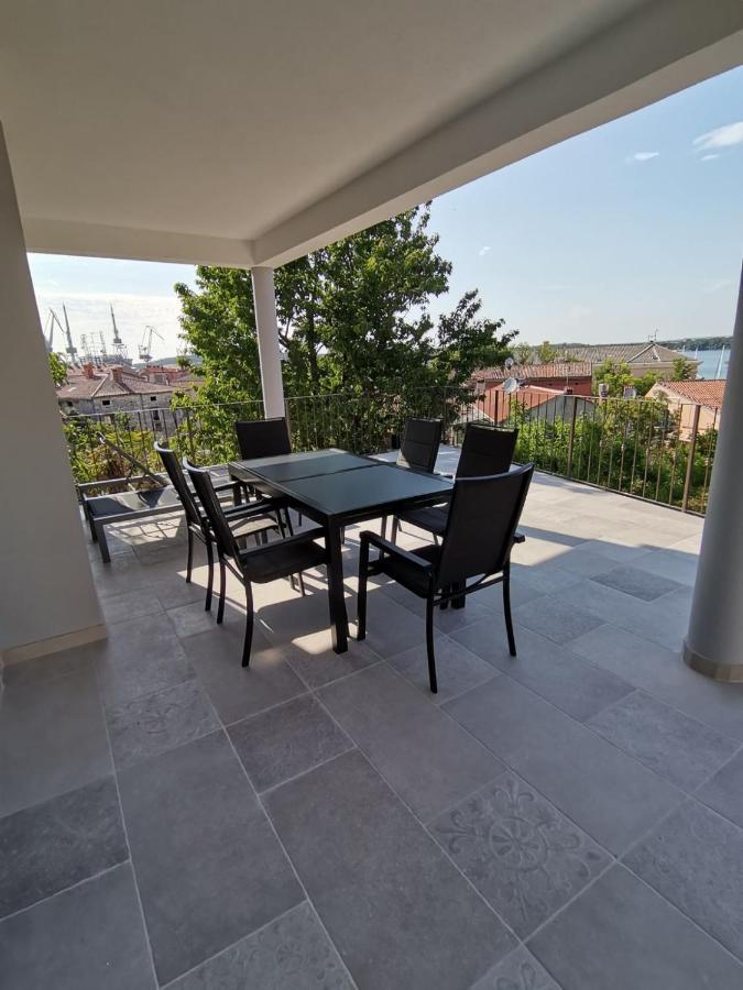 Apartvilla Castropola Exteriér fotografie