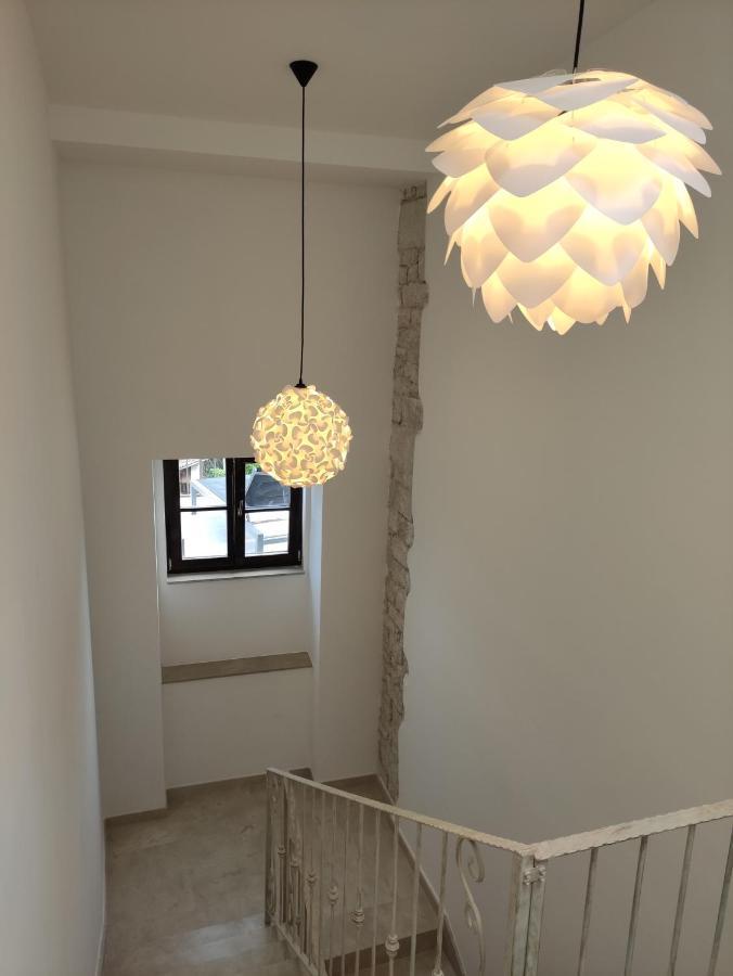 Apartvilla Castropola Exteriér fotografie
