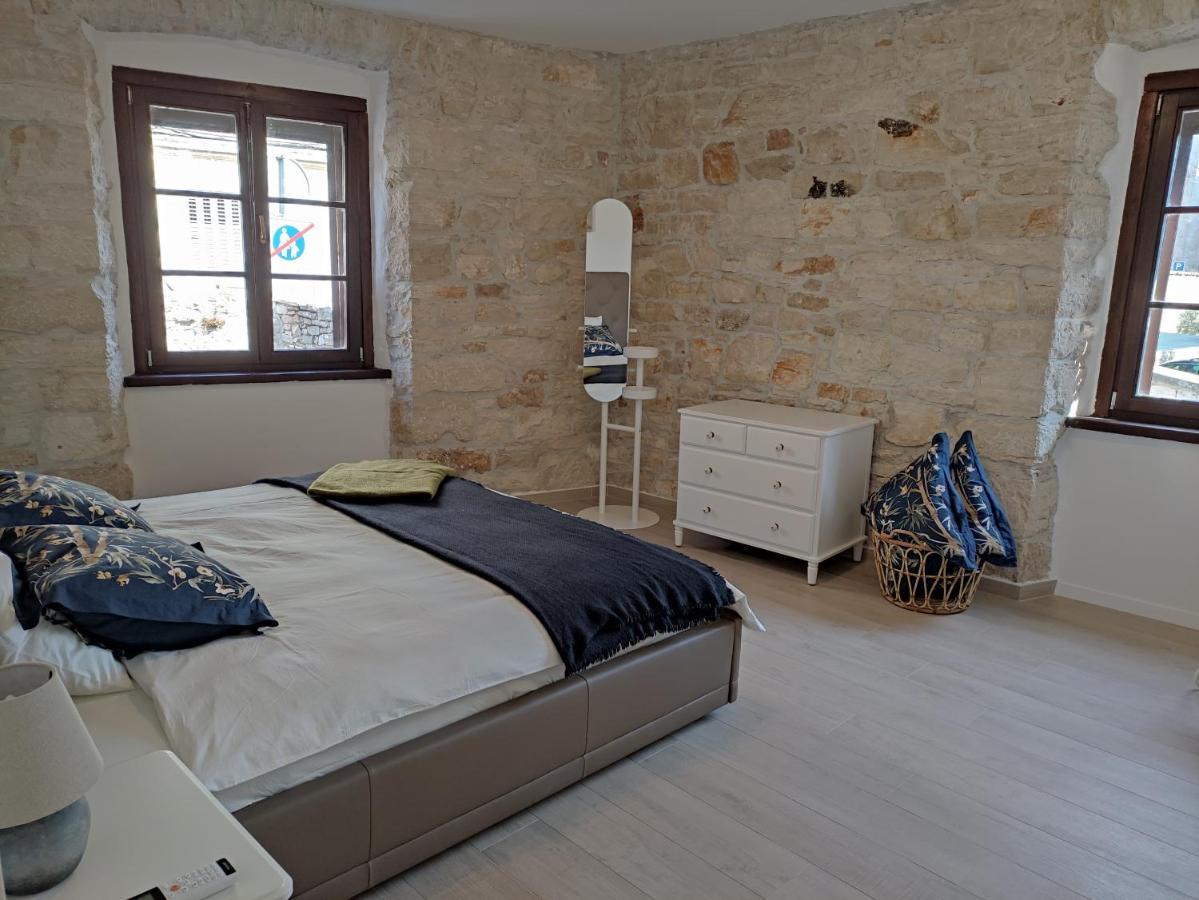 Apartvilla Castropola Exteriér fotografie