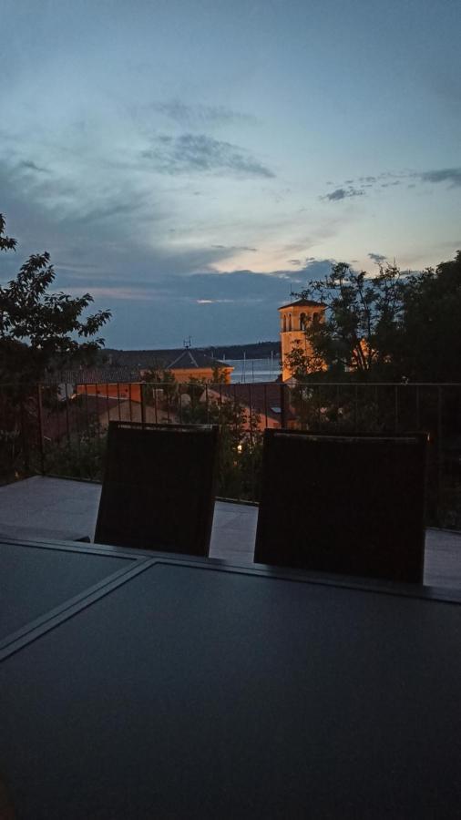 Apartvilla Castropola Exteriér fotografie