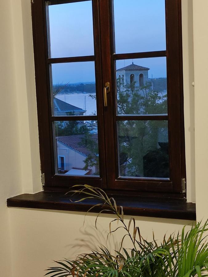 Apartvilla Castropola Exteriér fotografie