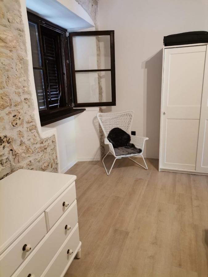 Apartvilla Castropola Exteriér fotografie
